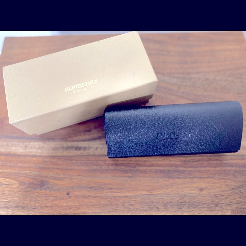 Burberry sunglass case
